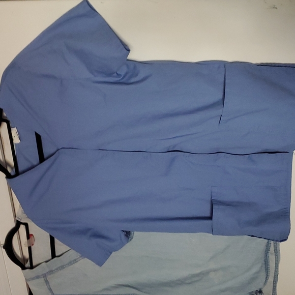 Scrubs bundle - Picture 2 of 4